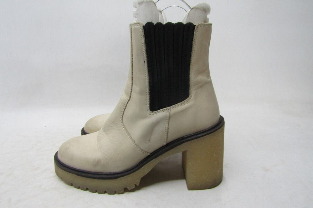 Free People Womens Size 39 EUR Beige Leather Zip Heeled Ankle Boots Bootie